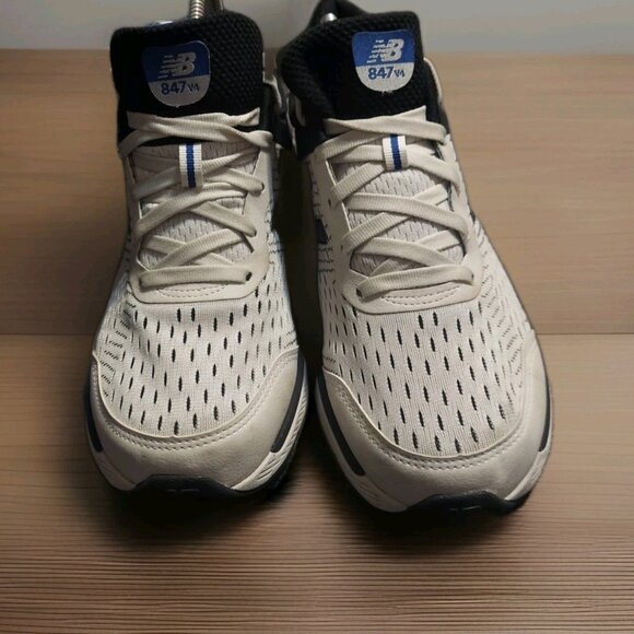 NEW BALANCE 847 V4 MENS SIZE 9 WHITE/Black MESH WALKING SNEAKER SHOE - Picture 1 of 9